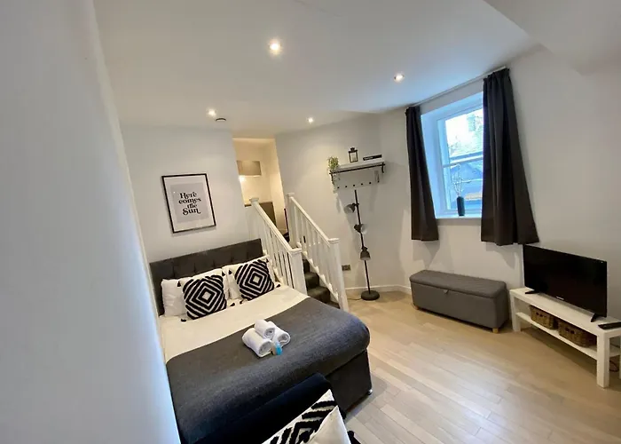 Luxeurs - Victoria Street Apartments